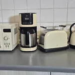 Monteur- & Geschaeftsapartment Mit Parkplatz Apartamento *