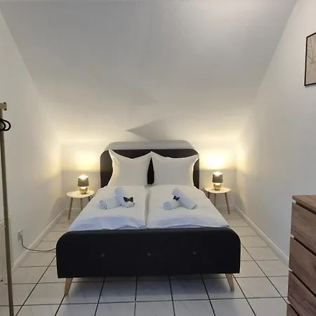 Monteur- & Geschaeftsapartment Mit Parkplatz Apartamento