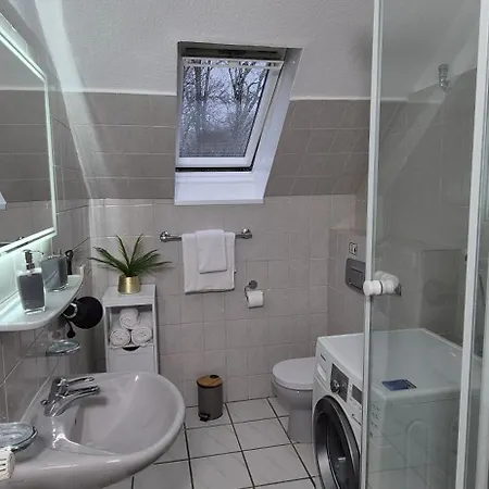 Monteur- & Geschaeftsapartment Mit Parkplatz Brema