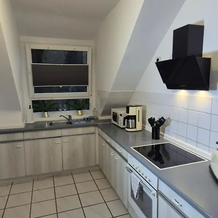 Monteur- & Geschaeftsapartment Mit Parkplatz アパート ブレーメン